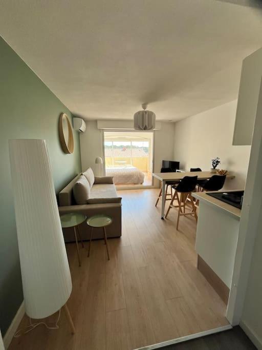 Studio Vue Mer Avec Piscine Et Terrain De Tennis Соссе-ле-Пен Экстерьер фото